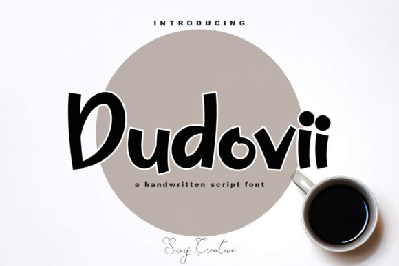 Dudovii: A Display Font That Elevates Editorial Design